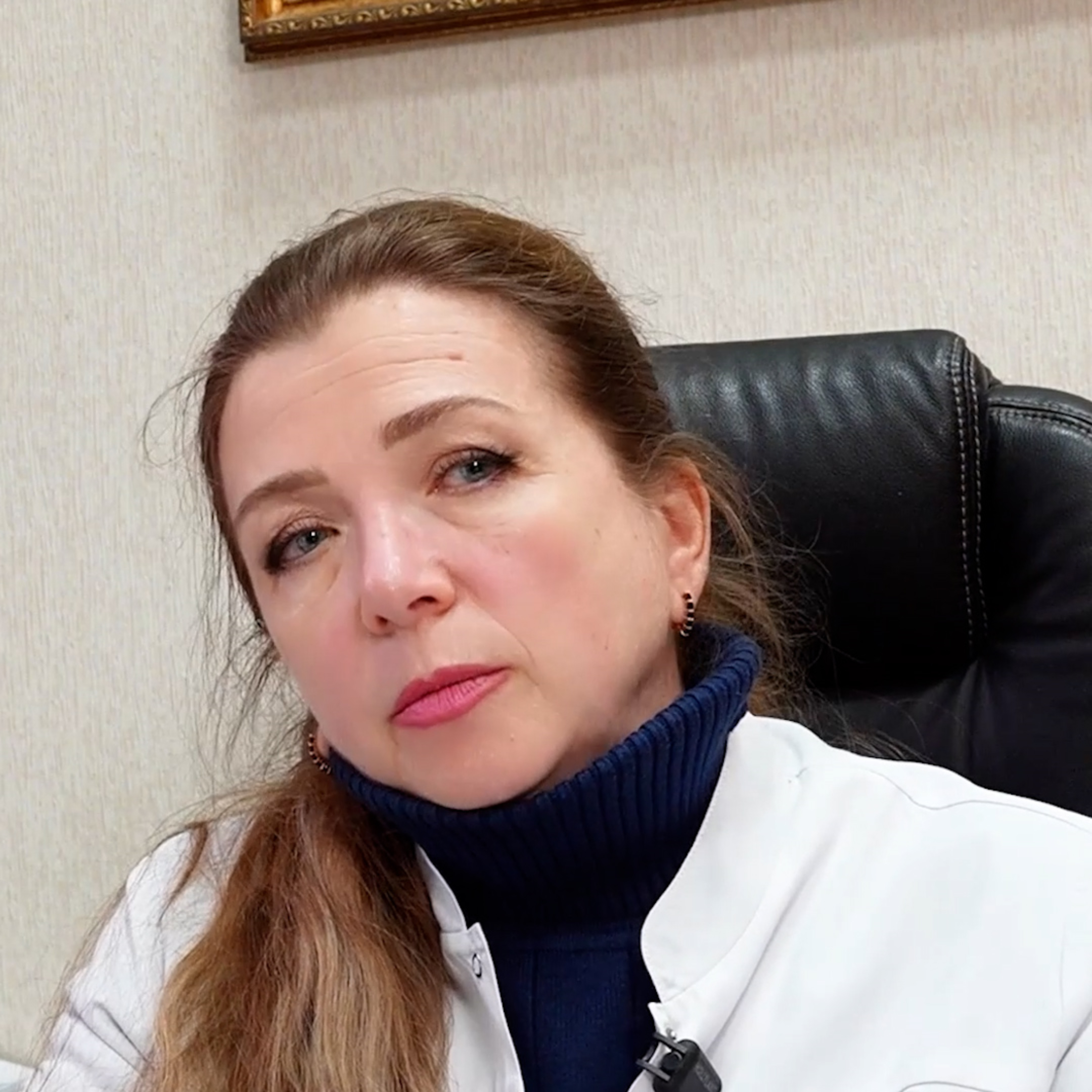 В честь Всемирного дня охраны труда мы спросили Китаину Марию Геральдовну - заведующую кабинетом клинико-экспертной работы, врача по медико-социальной экспертизе о том, какие конкретные шаги предпринимает наша больница для укрепления здоровья сотрудников 