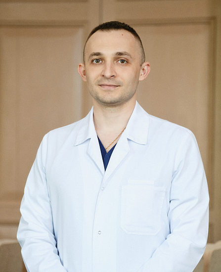 Дегтев Владимир Юрьевич, Врач-хирург