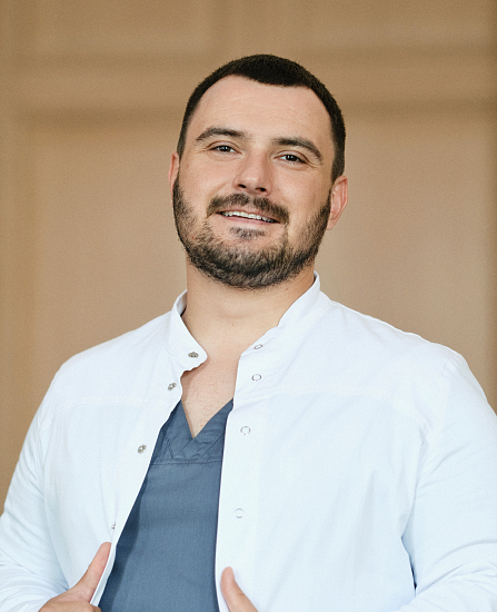 Лившиц Михаил Владимирович, Заведующий отделением, врач по рентгенэндоваскулярным диагностике и лечению