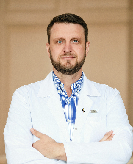 Чернолев Евгений Федорович, Врач-онколог