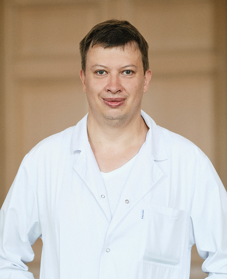 Няшин Валерий Эдуардович, Врач-онколог